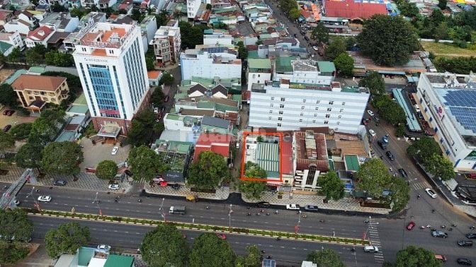 Bán căn góc 2 mặt tiền đường Nguyễn Tất Thành, đang cho thuê 1.6 tỷ