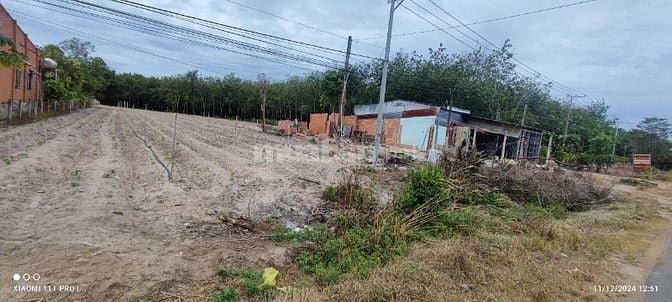 Chính chủ bán 1025.9m đất mặt tiền đường nhựa giá chỉ 1.2 tỷ tại Thạnh