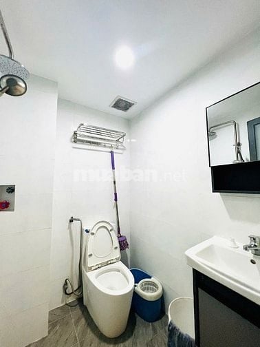 Bán nhà 2MT đường Duy Tân QPN dt: 3.3m(5.5m) x 9m 1 lầu 2PN giá 5 tỷ 7