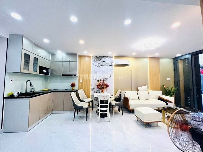 Bán nhà 2MT đường Duy Tân QPN dt: 3.3m(5.5m) x 9m 1 lầu 2PN giá 5 tỷ 7