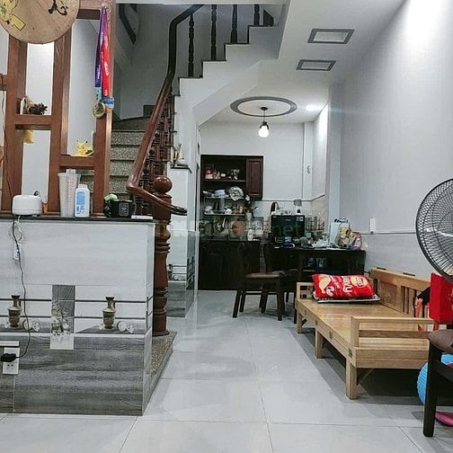 Ngân hàng thanh lý nhà Vườn Chuối, Quận 3. GIÁ 4TỶ3. DT 48m2. SHR HXH