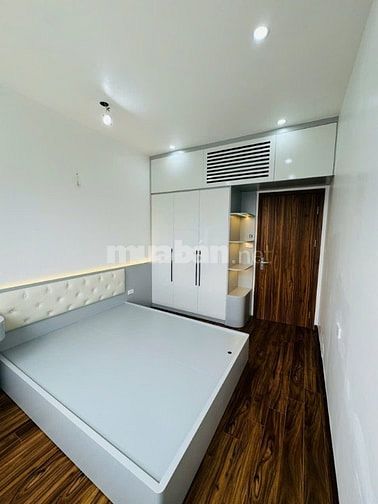 Căn hộ chung cư siêu đẹp mặt phố Nguyễn Ngọc Vũ, Cầu Giấy