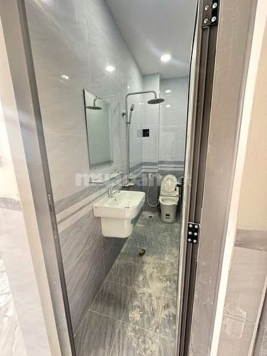  3ty850 nhà xây mới 4x7,5 ( trệt 2 lầu ) SHR 2pn , nội thất cao cấp