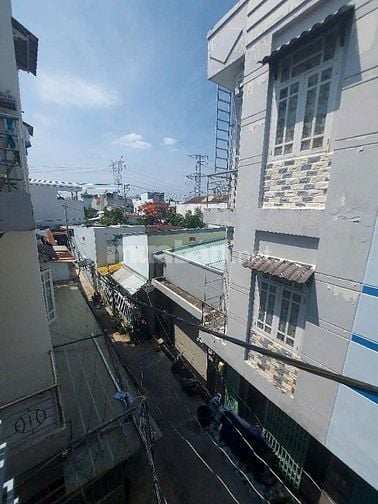Gần Đình Long Kiểng 03 tầng ở ngay, DT ~30m2. Chỉ 2,4 Tỷ