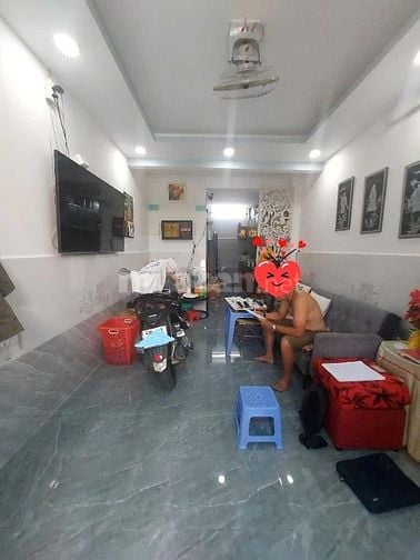 Gần Đình Long Kiểng 03 tầng ở ngay, DT ~30m2. Chỉ 2,4 Tỷ