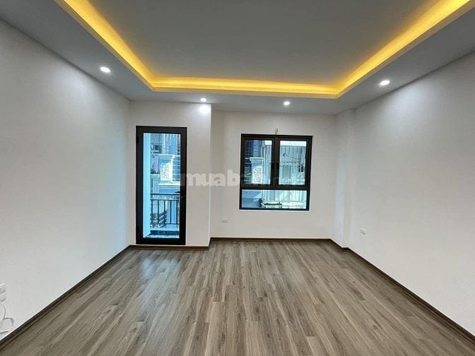 HIẾM! NHÀ MỚI TINH 6 TẦNG, 40M2 THANG MÁY PHỐ TÔN ĐỨC THẮNG CHỈ 8,6 TỶ