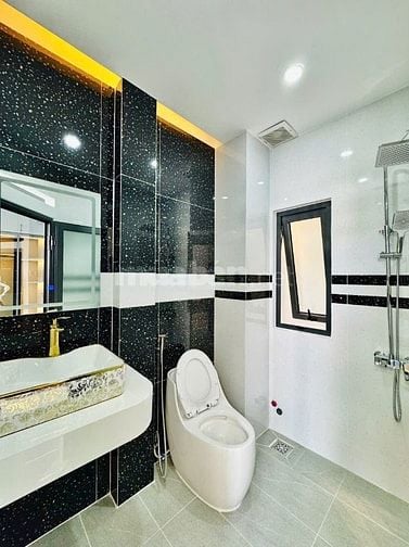 BÁN NHANH NHÀ KHU THẢO ĐIỀN Đường Số 47 Khu VIP Q.2. Đường 6M thông 