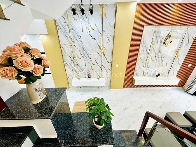 BÁN NHANH NHÀ KHU THẢO ĐIỀN Đường Số 47 Khu VIP Q.2. Đường 6M thông 