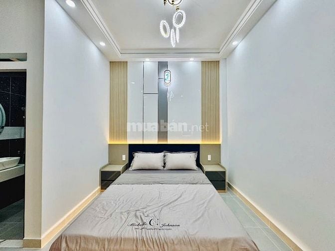 BÁN NHANH NHÀ KHU THẢO ĐIỀN Đường Số 47 Khu VIP Q.2. Đường 6M thông 