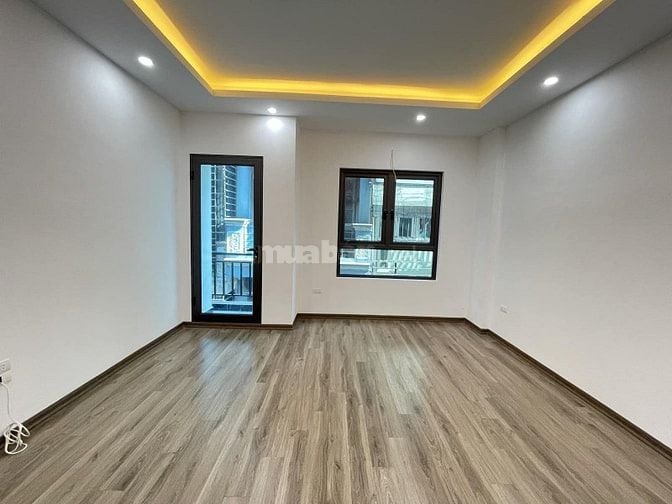 HIẾM! NHÀ MỚI TINH 6 TẦNG, 40M2 THANG MÁY PHỐ TÔN ĐỨC THẮNG CHỈ 8,6 TỶ