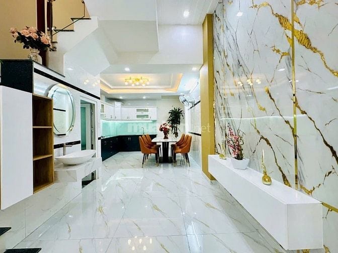 BÁN NHANH NHÀ KHU THẢO ĐIỀN Đường Số 47 Khu VIP Q.2. Đường 6M thông 