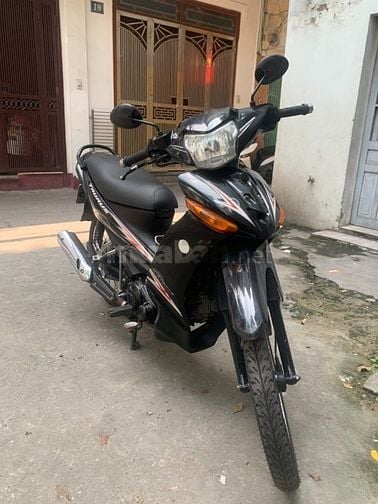 Cần bán xe Yamaha Taurus 110cc màu đen, biển 30H5, xe đẹp đăng ký đủ