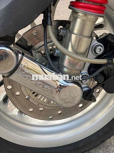 Vespa Sprint cuối 2019 đèn led