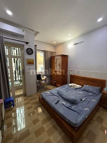 Bán nhà đẹp gần chợ Tân Bình.trung tâm giáp q10,11,5