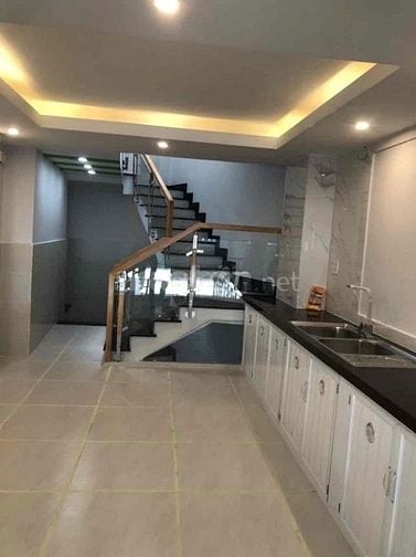 Cho thuê nhà mặt tiền Hàn Hải Nguyên P2 Q11 giá 15tr