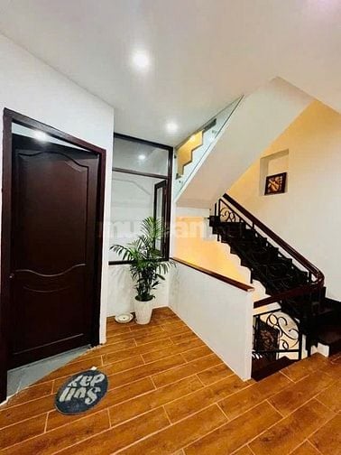 Nhà lô góc P.2 Quận 10 – Tiện cải tạo xây dựng – Gần mặt tiền - 8.1 Tỷ