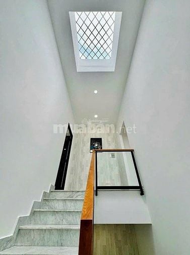 CỰC PHẨM NHÀ TRUNG TÂM Q10, GẦN KHU ẨM THỰC HỒ THỊ KỶ. DT: 54,7M2/ SHR