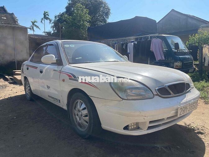 Daewoo Nubira 2000 2.0 CDX  MT - 99999 km