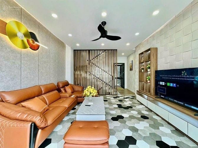 CỰC PHẨM NHÀ TRUNG TÂM Q10, GẦN KHU ẨM THỰC HỒ THỊ KỶ. DT: 54,7M2/ SHR