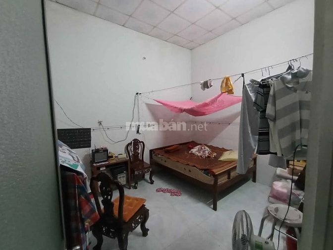 Cần bán gấp căn nhà ở ngay Đ. Tân Hiệp 14,Hóc Môn 110m2 SHR gía 765t