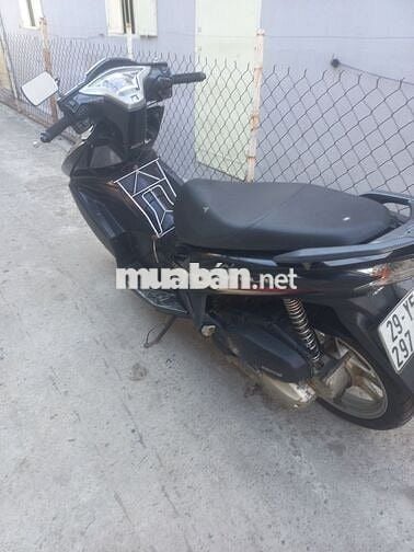 Nhà đag đi AirBlade Fi 2015 máy êm ru, lợi xăng