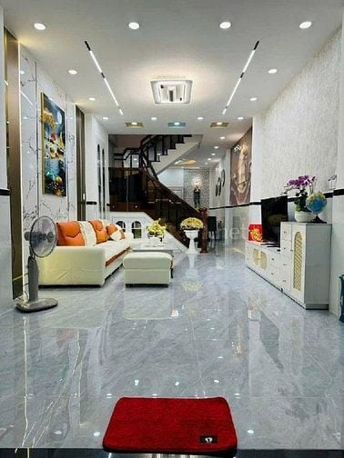 Đi nước ngoài định cư bán gấp nhà ở đường Nguyễn Chế Nghĩa, phường Xóm
