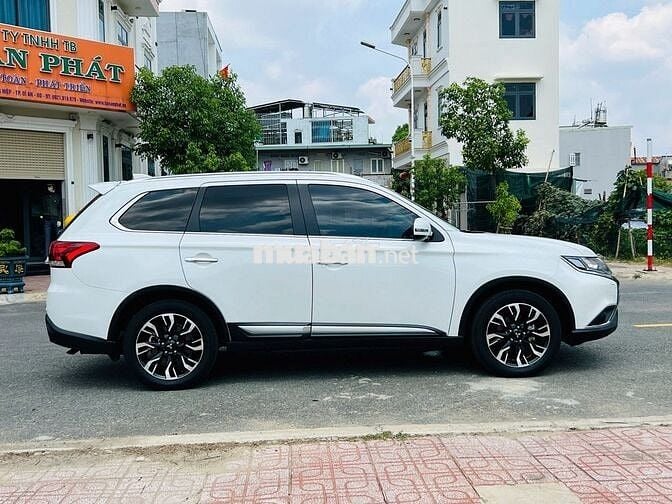 Outlander 2.0 Premium sx 2021 Odo 20.000km chuẩn