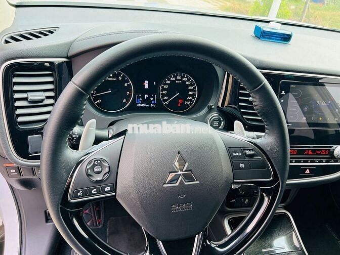Outlander 2.0 Premium sx 2021 Odo 20.000km chuẩn