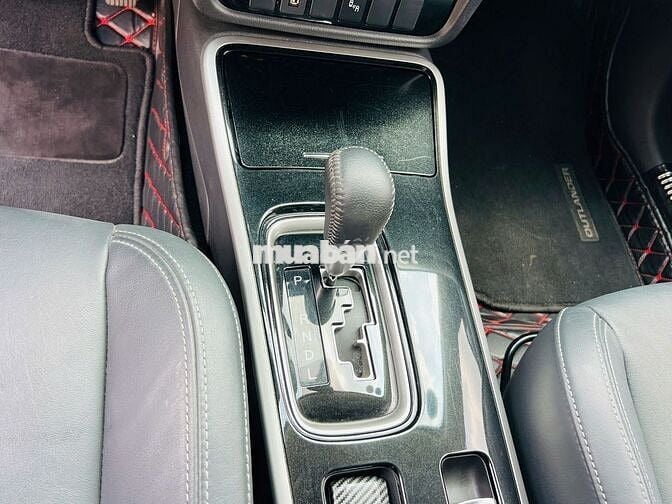 Outlander 2.0 Premium sx 2021 Odo 20.000km chuẩn