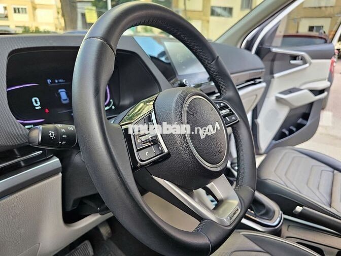 Kia Carens 2023 1.5G Luxury - 45000 km