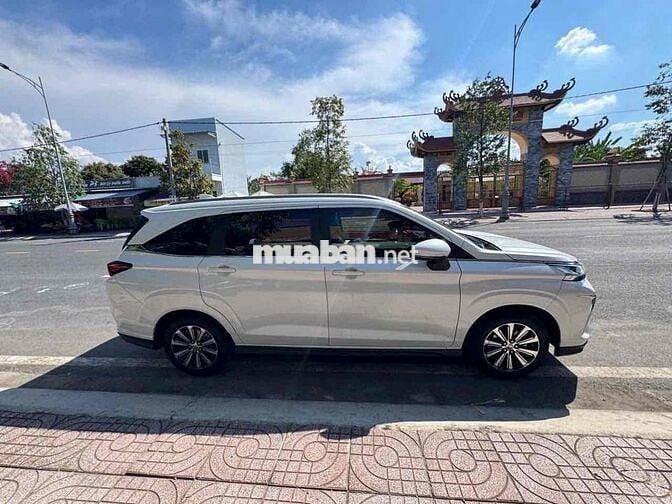 Toyota Veloz Cross 2022 CVT - 57000 km