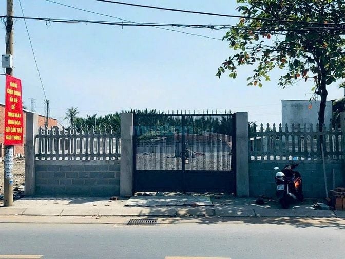 Đất mặt tiền đường Lê Văn Lương, 10 *53, 530 m2 giá 26,5 tỷ.