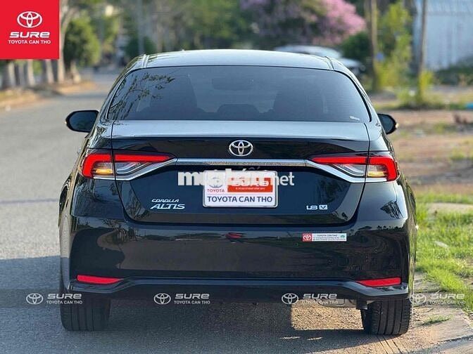 Corolla Altis 2023 1.8V - 25.000 km. Vay 75% 6 năm