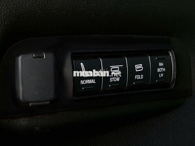 Ford Mỹ Explorer Limited Flat Black Captain seat