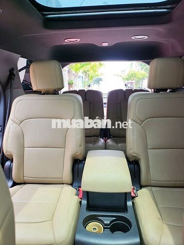 Ford Mỹ Explorer Limited Flat Black Captain seat