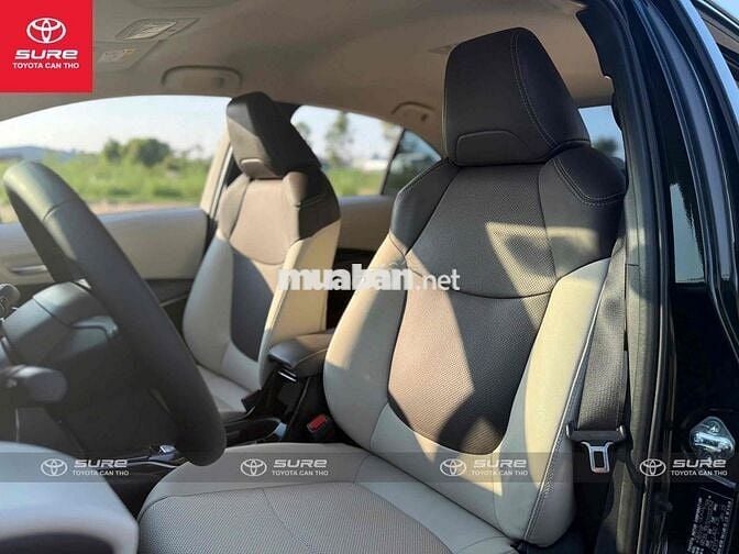 Corolla Altis 2023 1.8V - 25.000 km. Vay 75% 6 năm