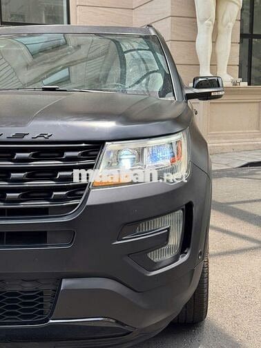 Ford Mỹ Explorer Limited Flat Black Captain seat