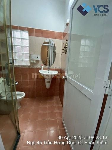 Cho thuê nhà trong khuôn viên biệt thự Pháp cổ 49A Hàng Bài, Q.HK