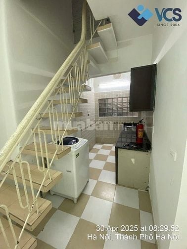 Cho thuê nhà trong khuôn viên biệt thự Pháp cổ 49A Hàng Bài, Q.HK