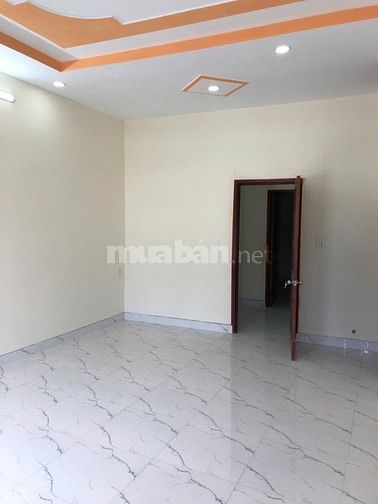 Nhà mặt tiền, rộng , thoáng mát, cho thuê dài hạn