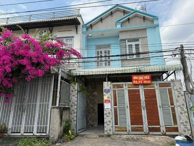 Nhà mặt tiền, rộng , thoáng mát, cho thuê dài hạn