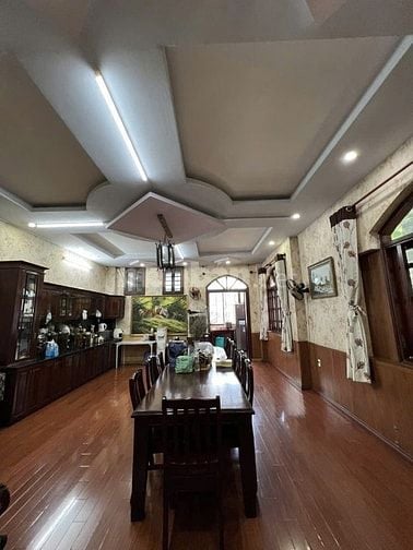 Biệt Thự Lô Góc – Trung Tâm Quận 2 - Ốp Gỗ Sang Xịn - 170m2 - 17 Tỷ Gi
