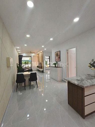 Cho thuê căn hộ sân vườn Sky Garden 2, PMH, dt : 115m2 (sân vườn 25m2)