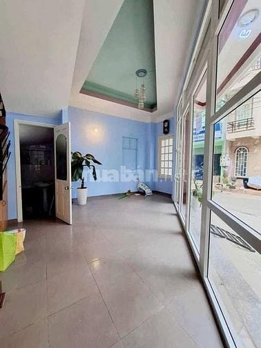 Cho thuê nhà 3 tầng trung tâm Đà Lạt Khu Mạc Đỉnh Chi phường 4 