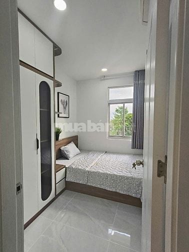 Cho thuê căn hộ sân vườn Sky Garden 2, PMH, dt : 115m2 (sân vườn 25m2)