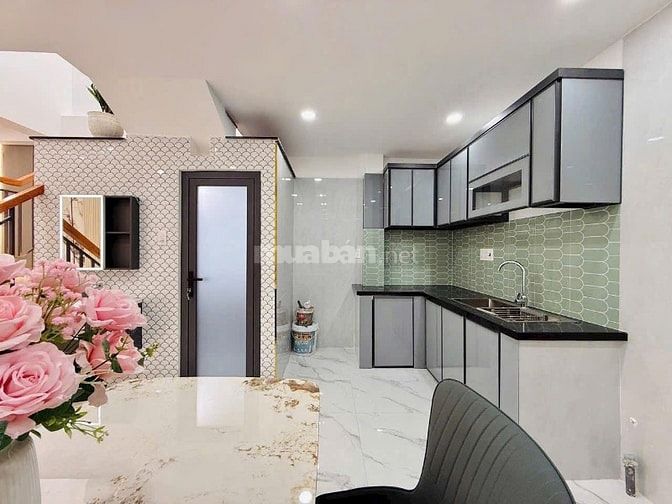 Bán gấp nhà ngay Khuông Việt, Tân Phú. Giá: 3 Tỷ 020 / 50.4m2. Hẻm 5m