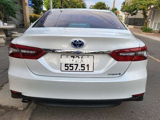 Toyota Camry 2022 2.5HV (Hybrid) - 35000 km
