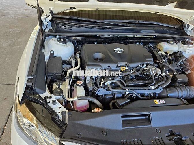 Toyota Camry 2022 2.5HV (Hybrid) - 35000 km