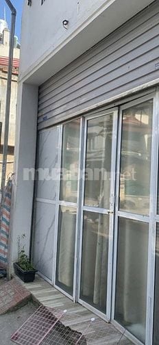 Gia đình có nhu cầu bán căn nhà cấp 4 