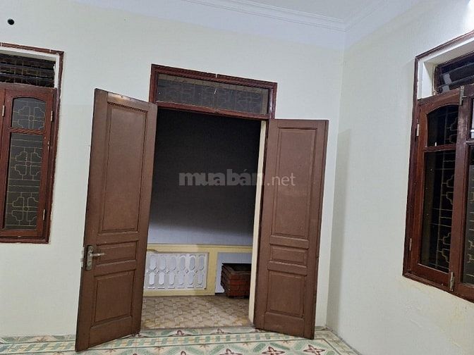 Nhà mặt ngách 22 Ngõ 279 Đội cấn, DTXD 70/90m2, 2 tầng 1 tum